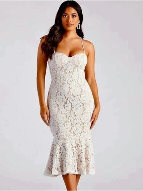 Elegant Lace Sheath Dress